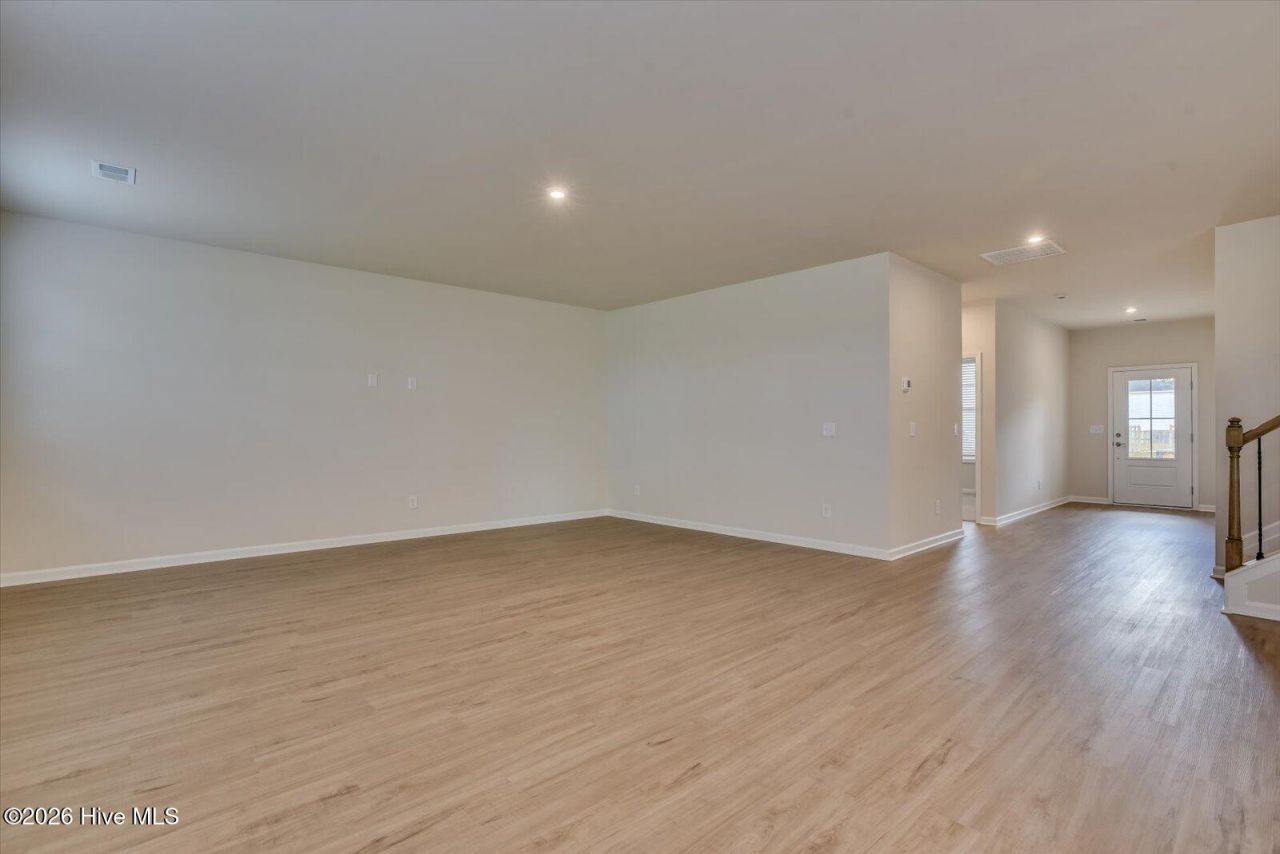 262 Marstrand Circle Photo 9