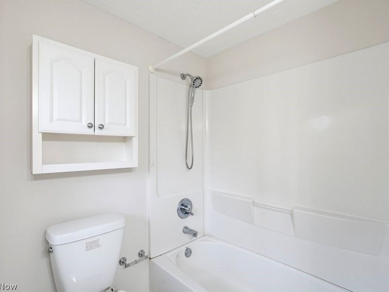 10121 N Delmonte Boulevard, Streetsboro, OH 44241 Photo 9