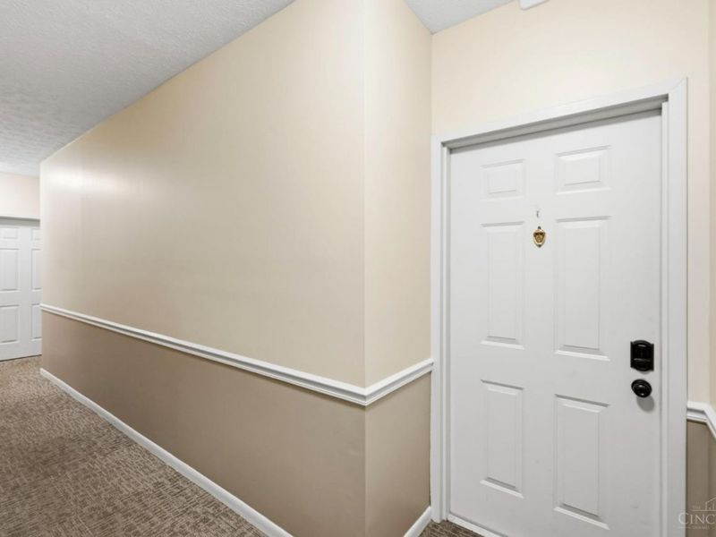 997 Cedar Ridge Drive, Unit 997-3, Pierce Township, OH 45245 Photo 3