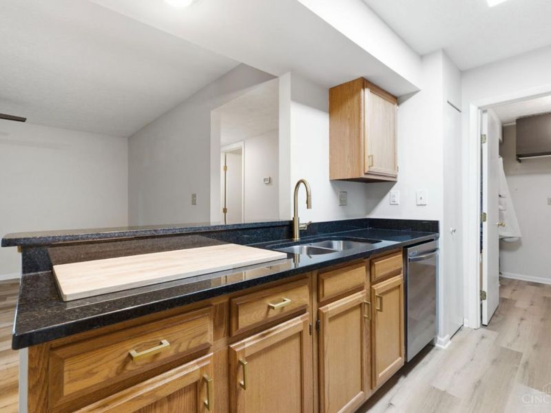 997 Cedar Ridge Drive, Unit 997-3, Pierce Township, OH 45245 Photo 6