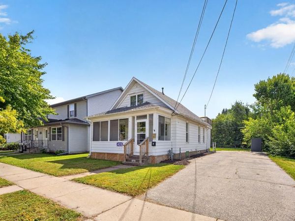 423 W Mark Street, Winona, MN 55987