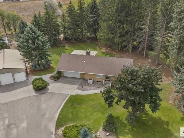1881 W 49th S, IDAHO FALLS, ID 83402