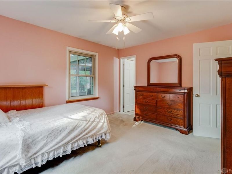 135 Lisa Lane, Yellow Springs, OH 45387 Photo 18