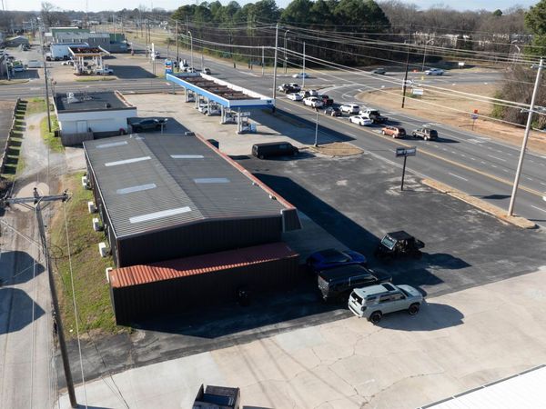 614 Second St, Muscle Shoals, AL 35661