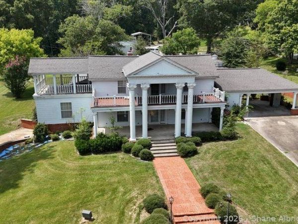 1001 Washington Ave, Russellville, AL 35653