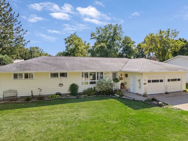 415 Garfield Ave, Sparta, WI 54656
