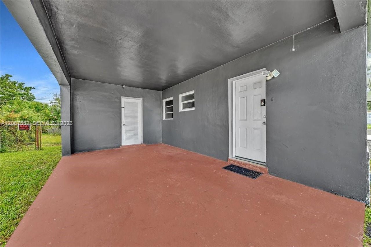 1745 NW 189th Ter, Miami Gardens, FL 33056 Photo