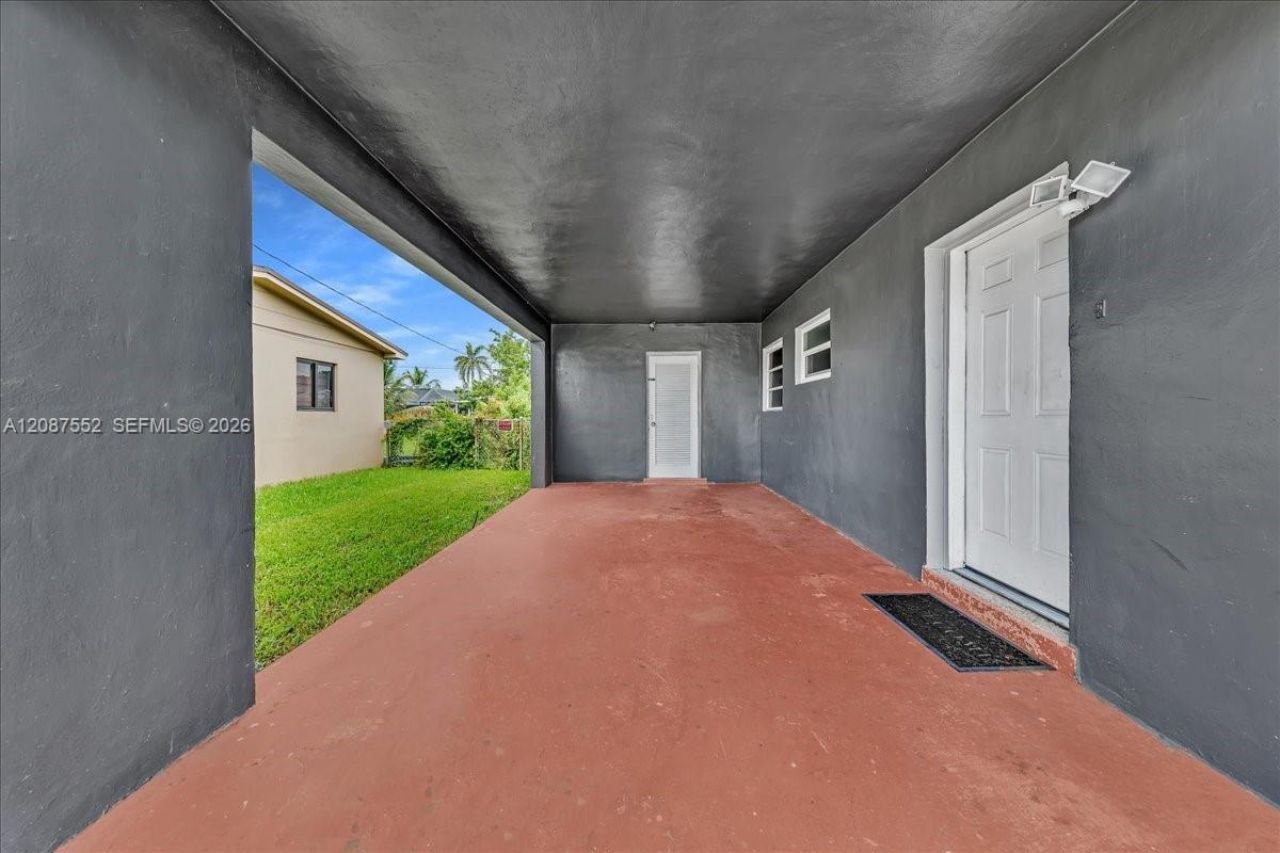 1745 NW 189th Ter, Miami Gardens, FL 33056 Photo