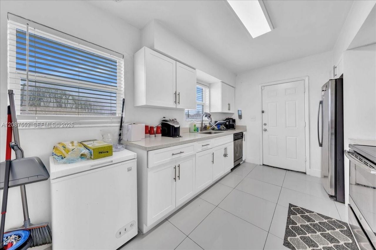 1745 NW 189th Ter, Miami Gardens, FL 33056 Photo