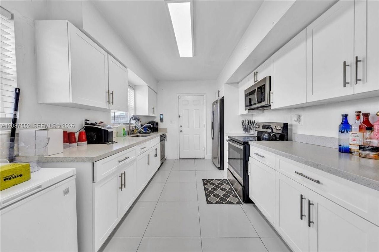 1745 NW 189th Ter, Miami Gardens, FL 33056 Photo