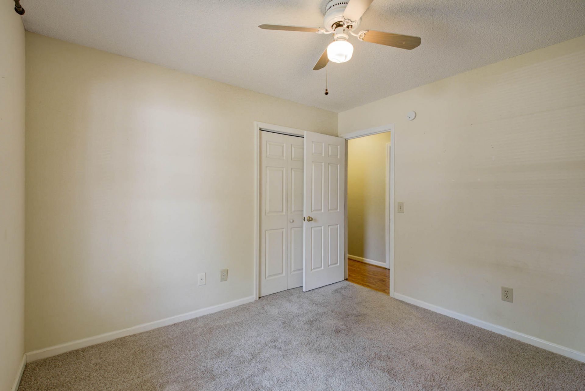 33 Paddlecreek Avenue Photo 13