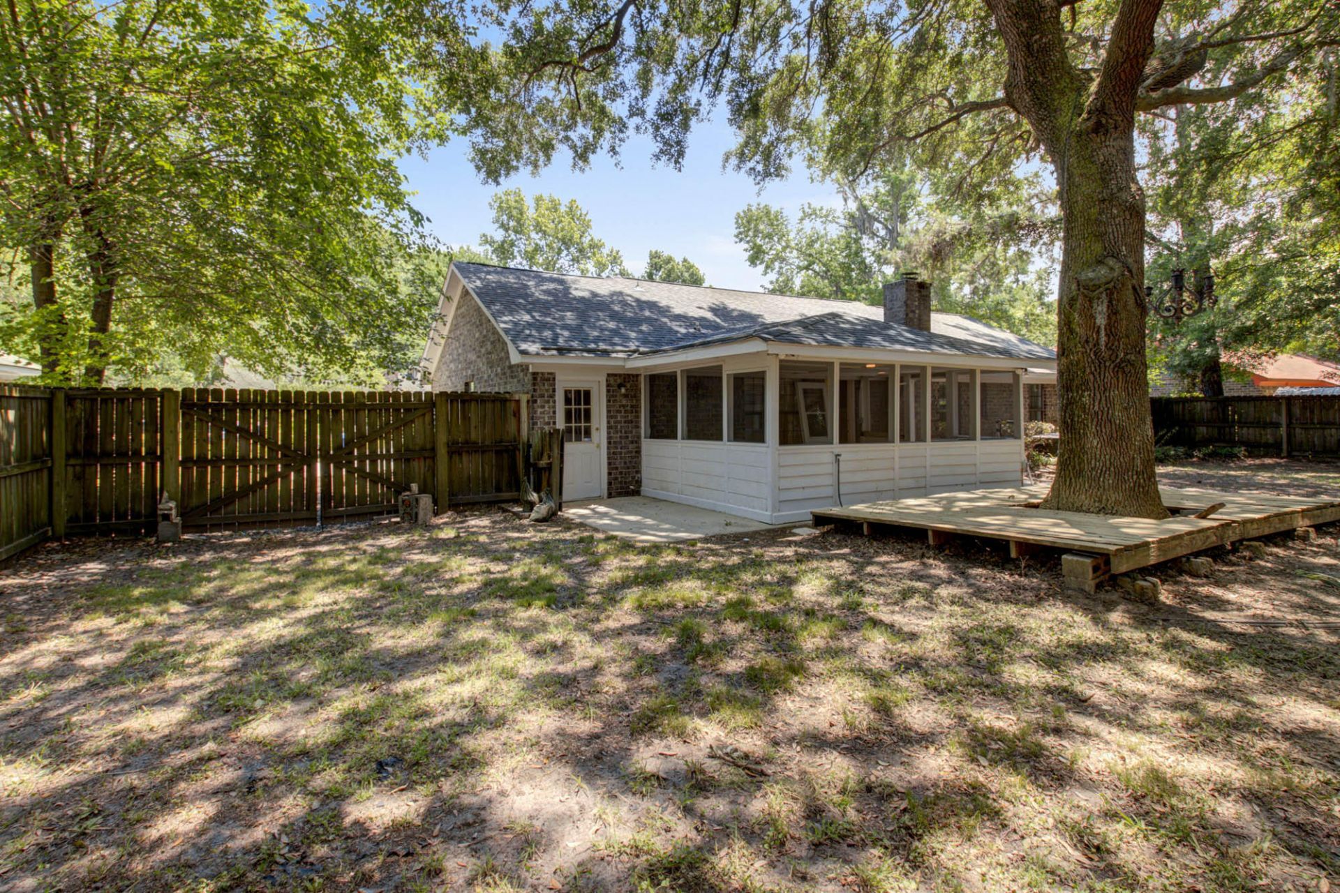 33 Paddlecreek Avenue Photo 23