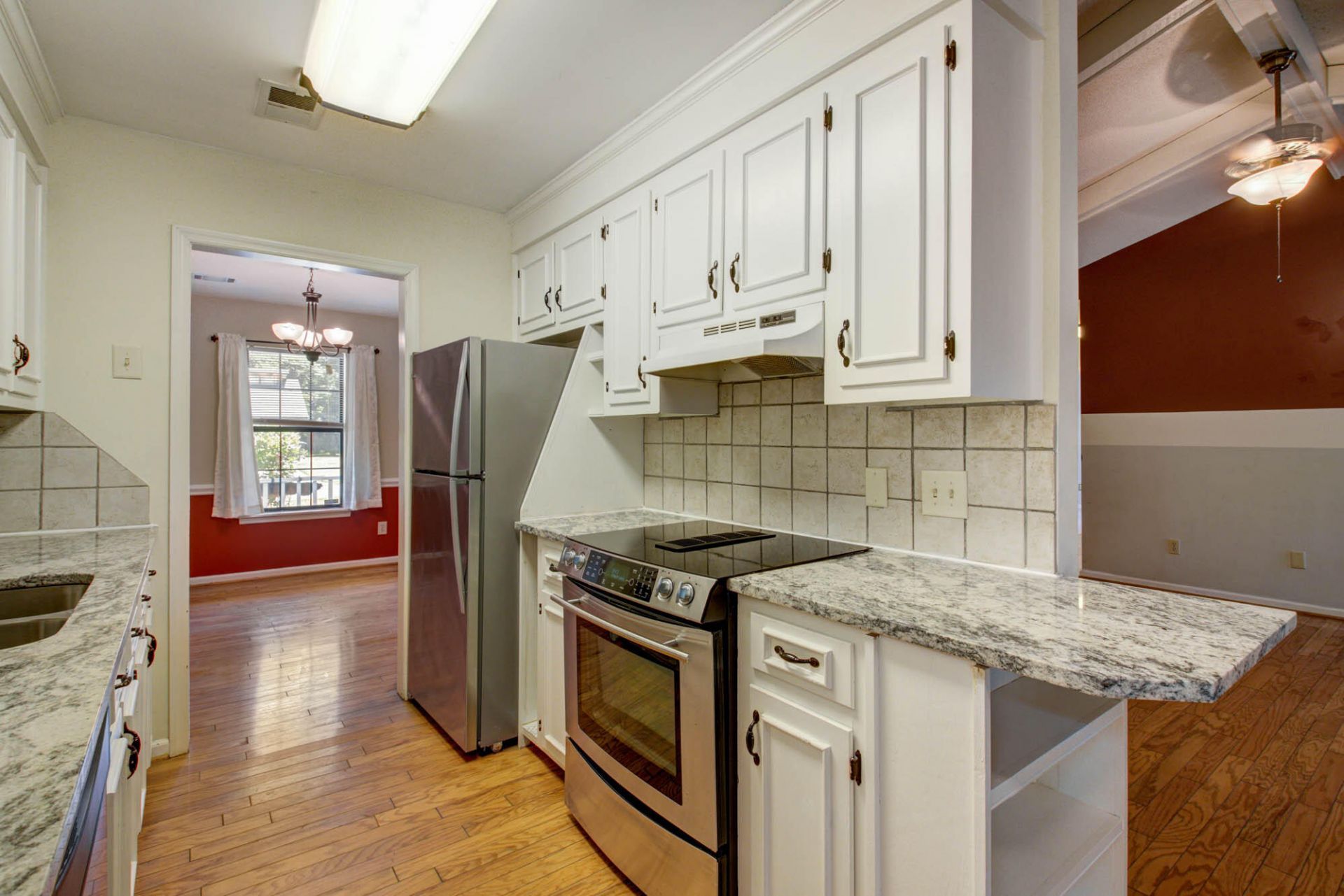 33 Paddlecreek Avenue Photo 7