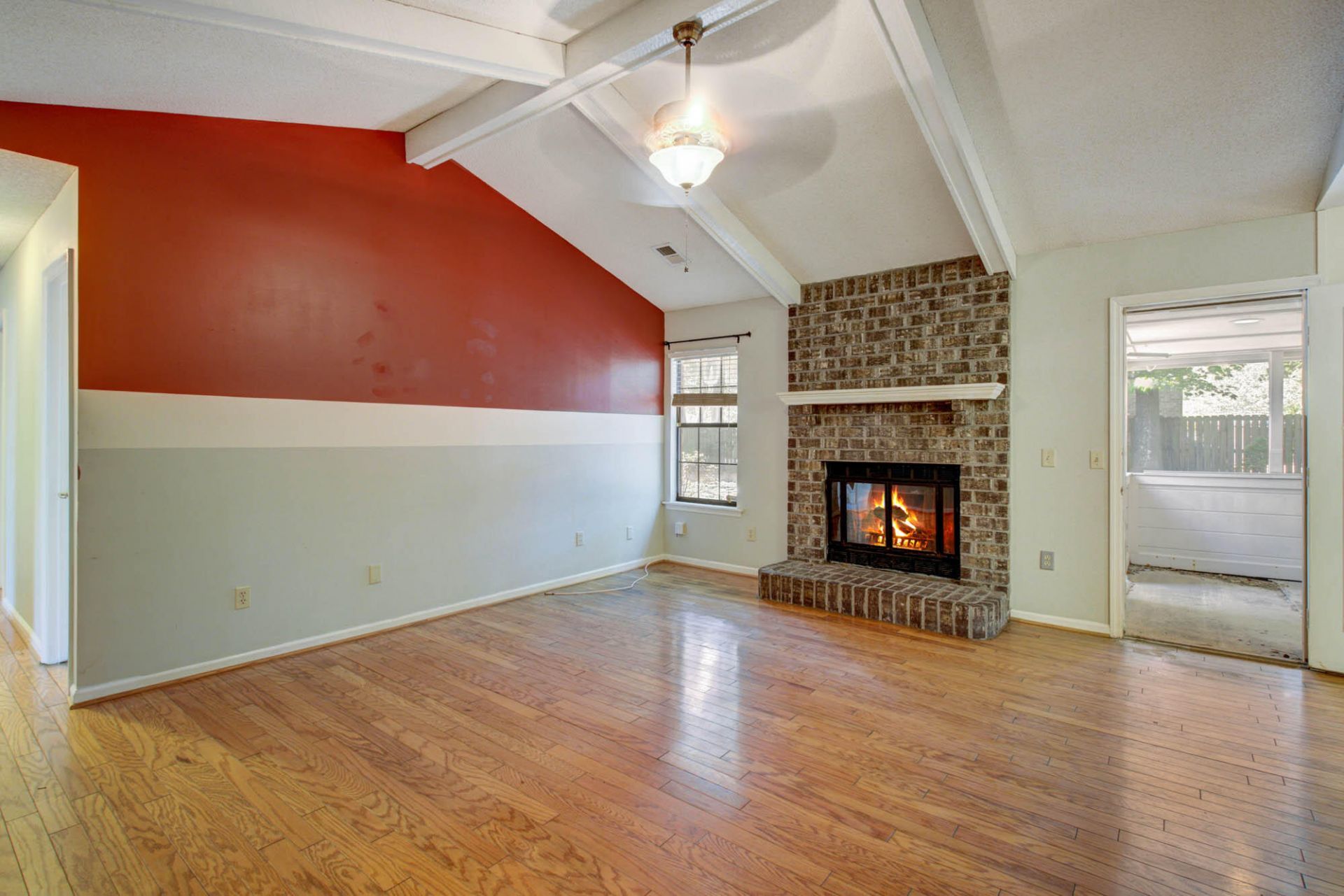 33 Paddlecreek Avenue Photo 8