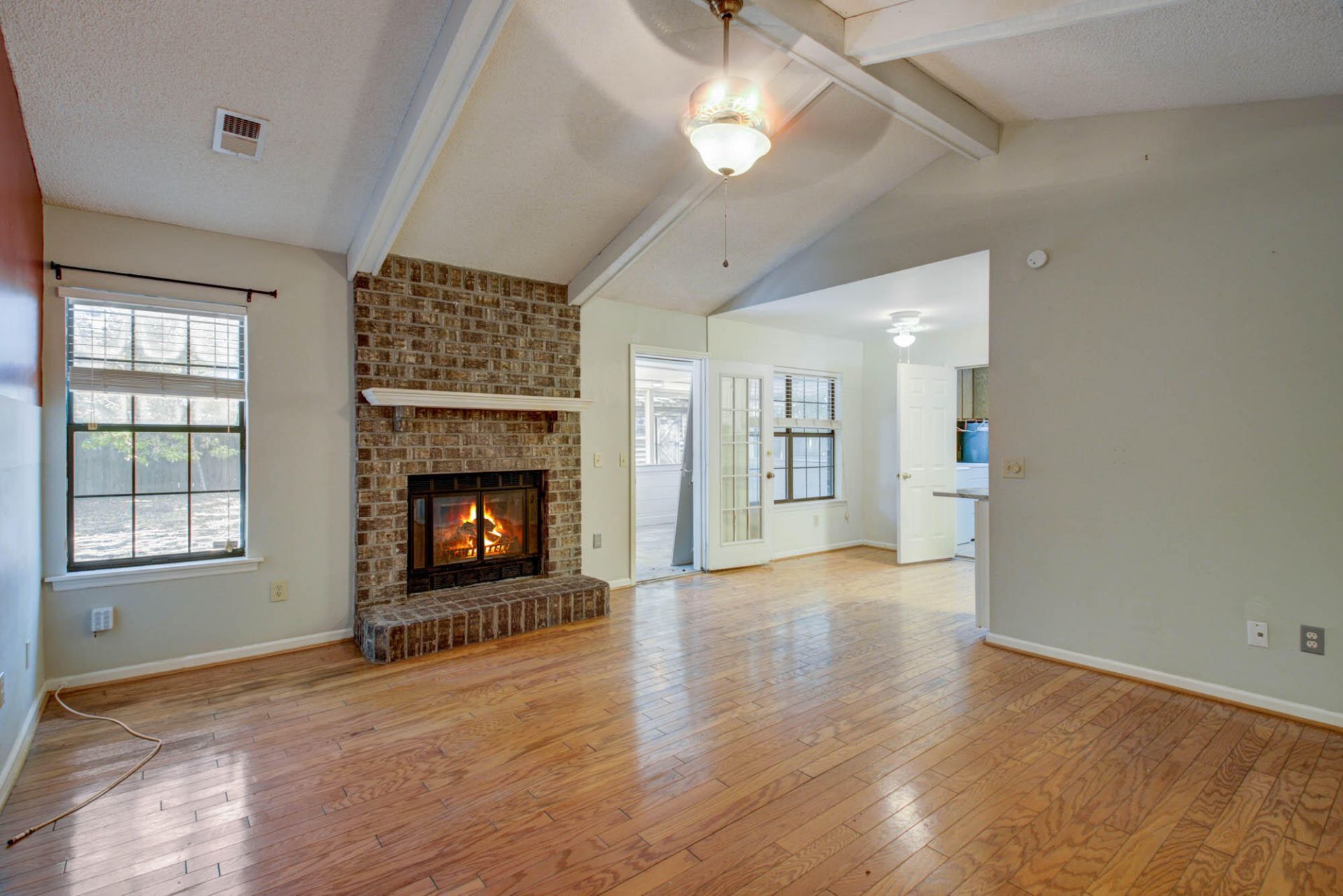 33 Paddlecreek Avenue Photo 9