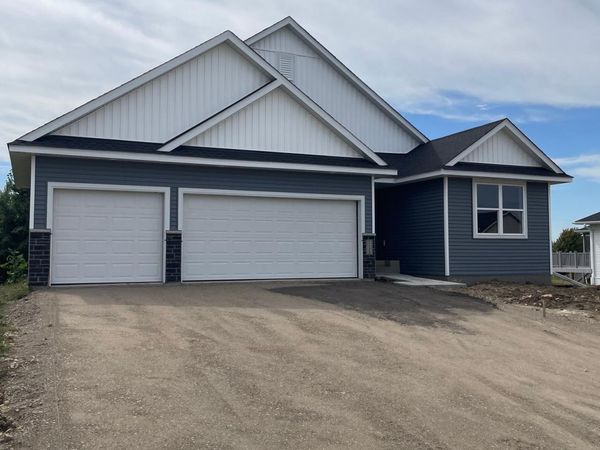 1135 Ivy Way , Faribault, MN 55021