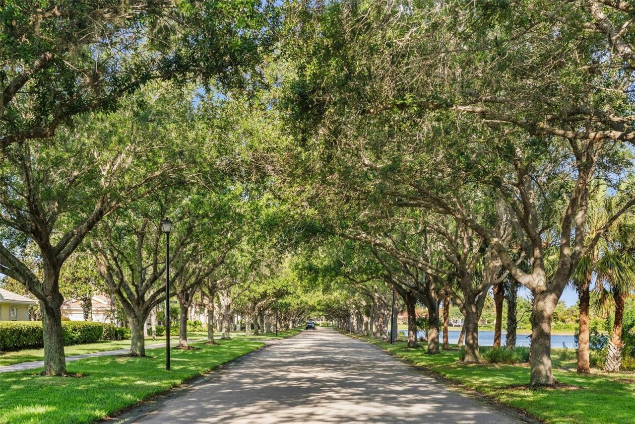 8375 Jesolo Lane, Sarasota, FL 34238 Photo
