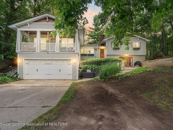 8473 Riverest Drive, Portland, MI 48875