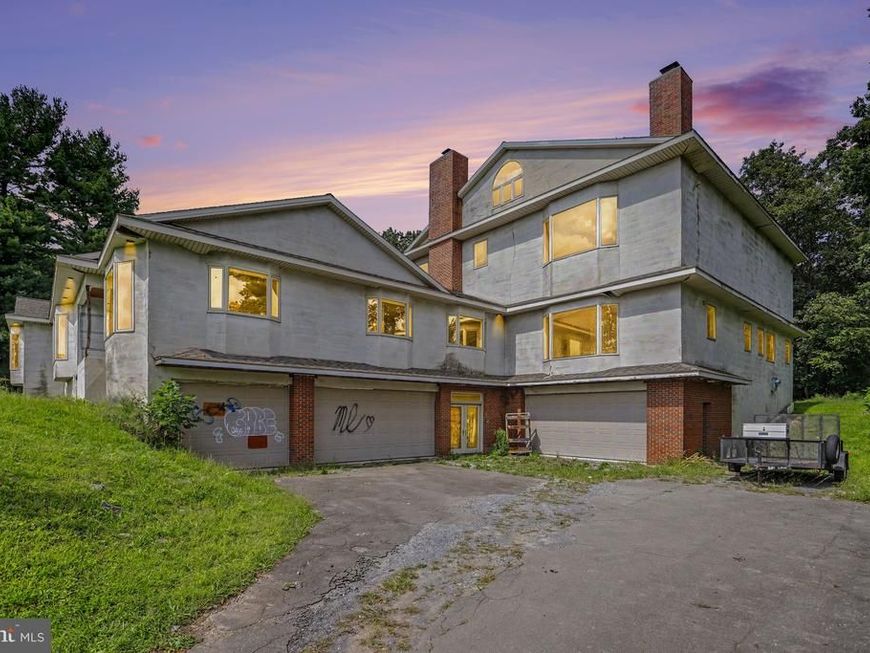 327 Blossom Hill Drive , Lancaster, PA 17601 Main Photo