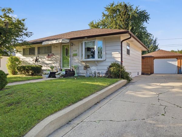 3688 E Klieforth Ave, Cudahy, WI 53110