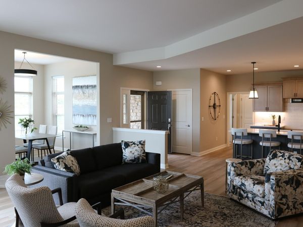892 S Verona Cir, Unit 31, Grafton, WI 53024