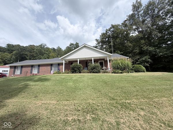 8724 Bellsville Pike , Nashville, IN 47448