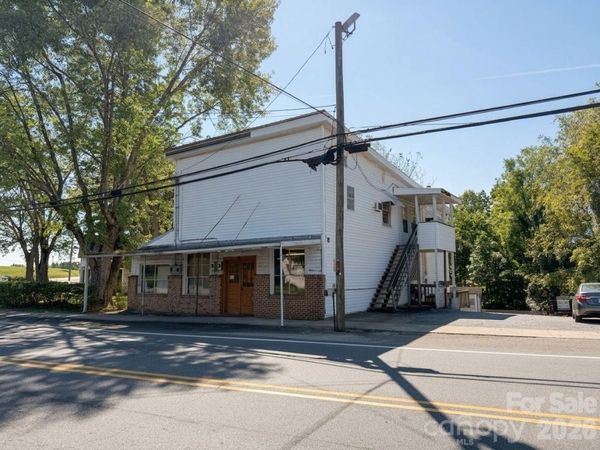 67 Falls Avenue , Granite Falls, NC 28630