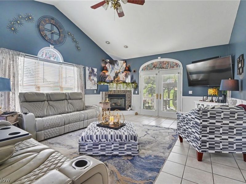 11186 Whitetail Run Street NW, Bolivar, OH 44612 Photo 6