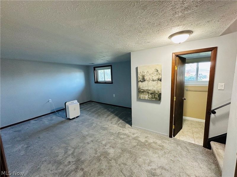1869 Empire Road, Wickliffe, OH 44092 Photo 12