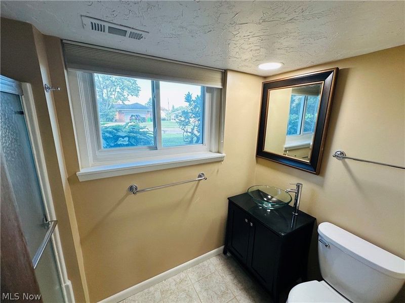 1869 Empire Road, Wickliffe, OH 44092 Photo 13