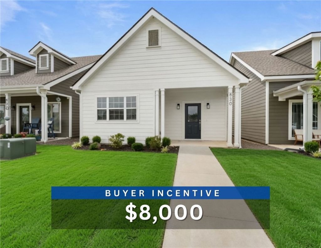 830 NE Heights Lane, Bentonville, AR 72712 Main Photo