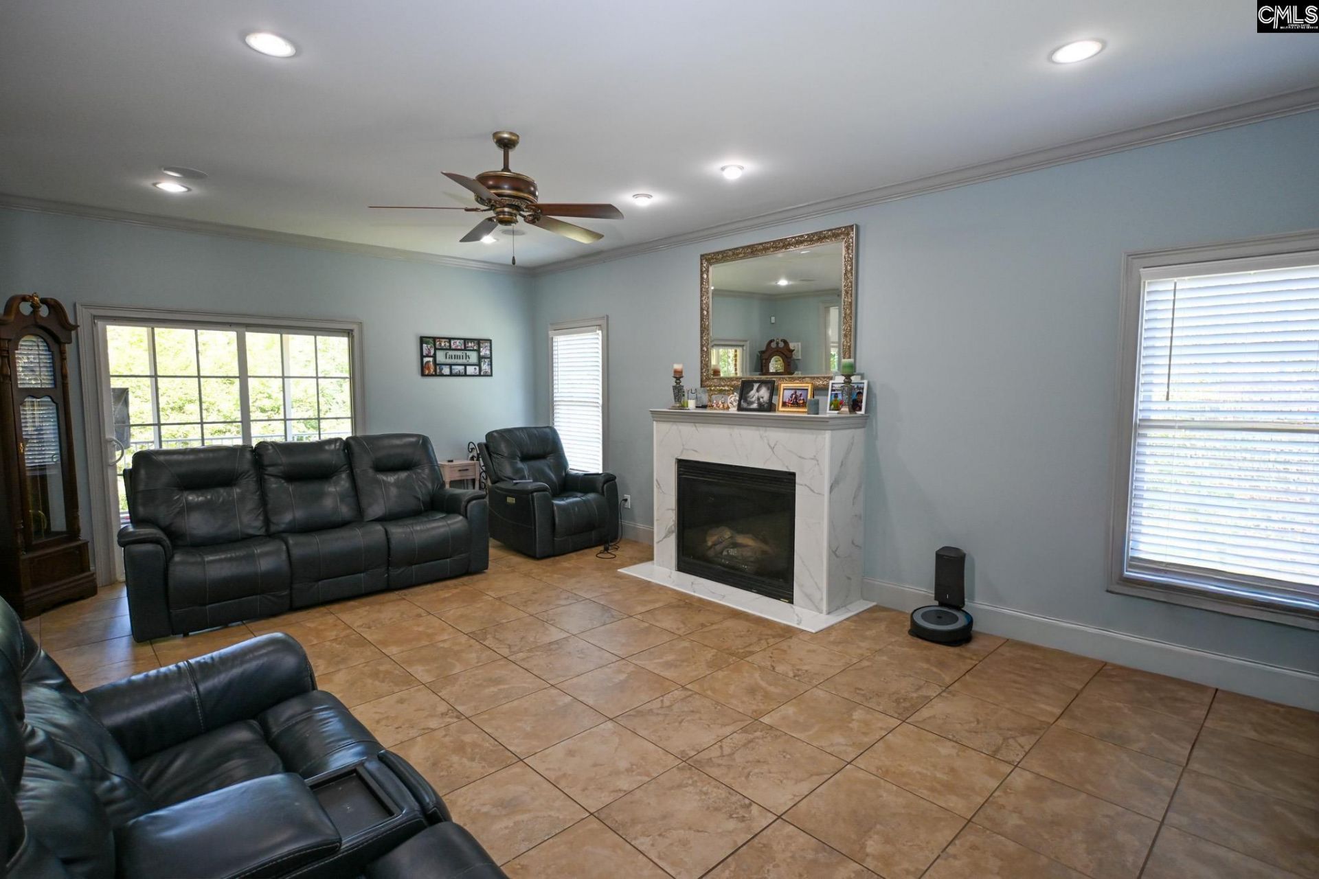 220 Ascot Glen Road  Photo 14