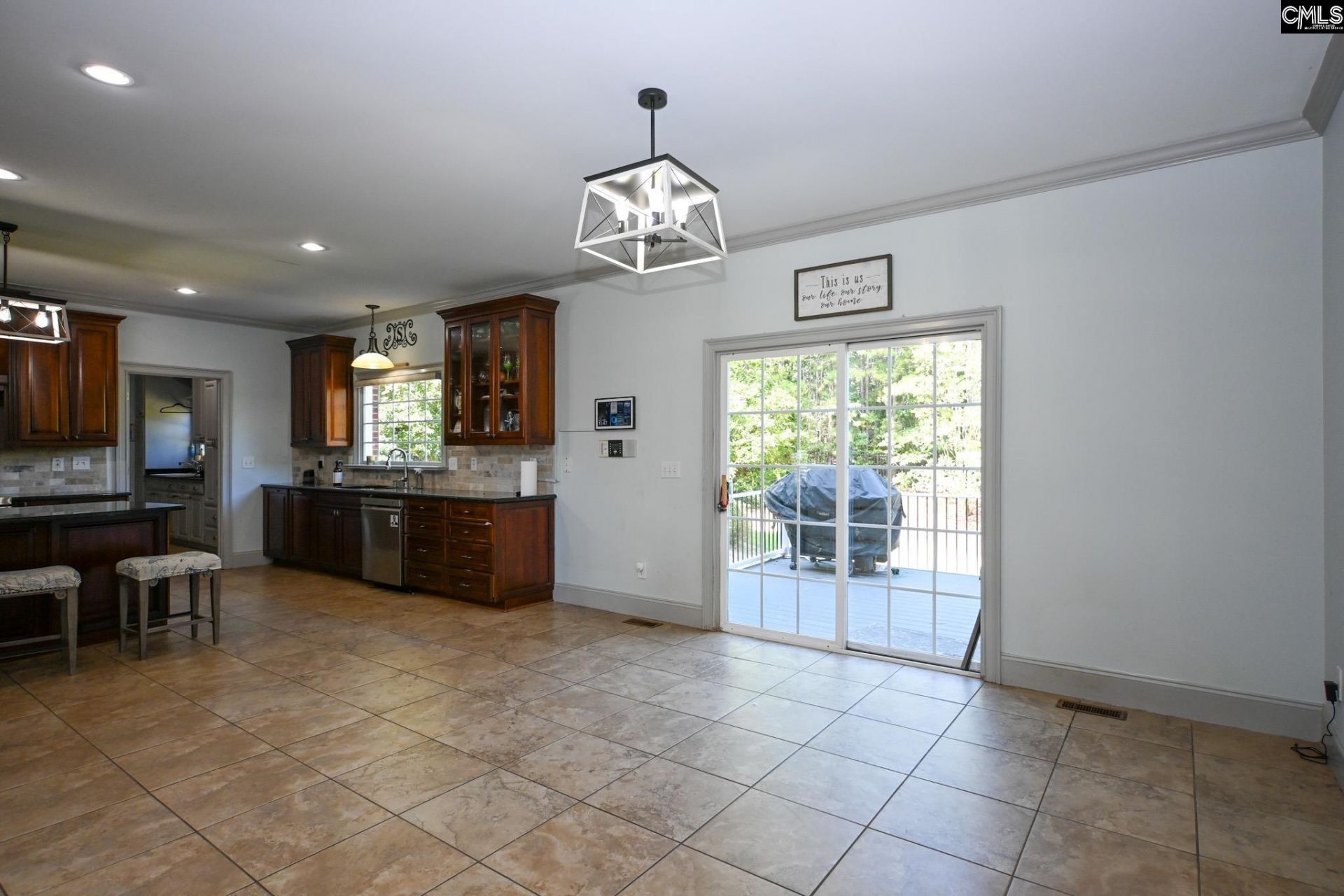 220 Ascot Glen Road  Photo 16