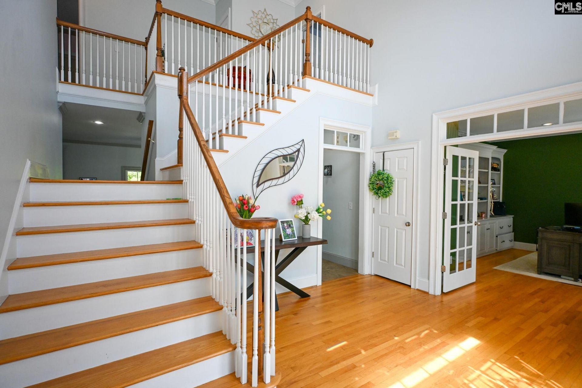 220 Ascot Glen Road  Photo 5