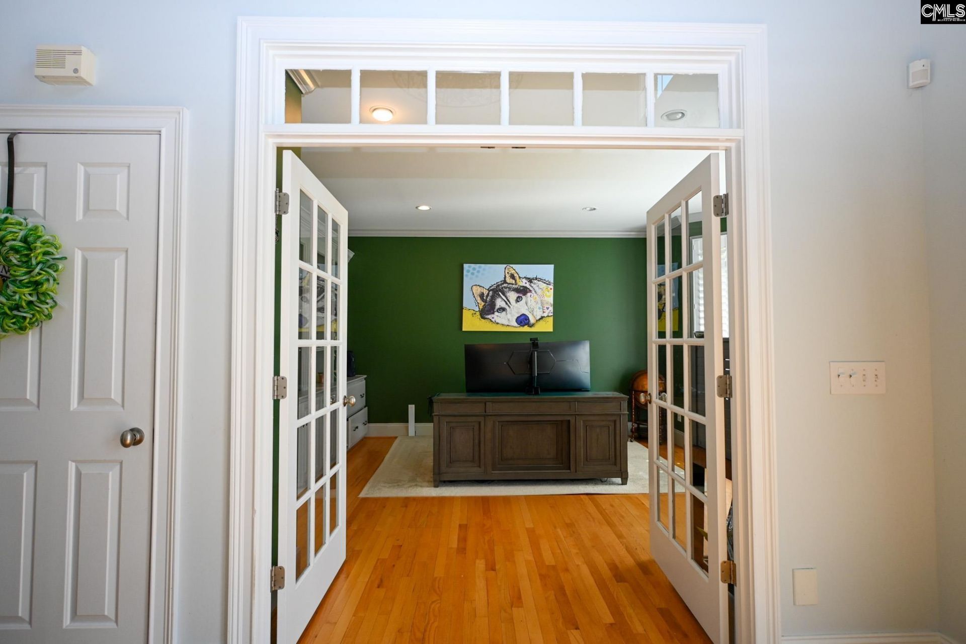 220 Ascot Glen Road  Photo 6