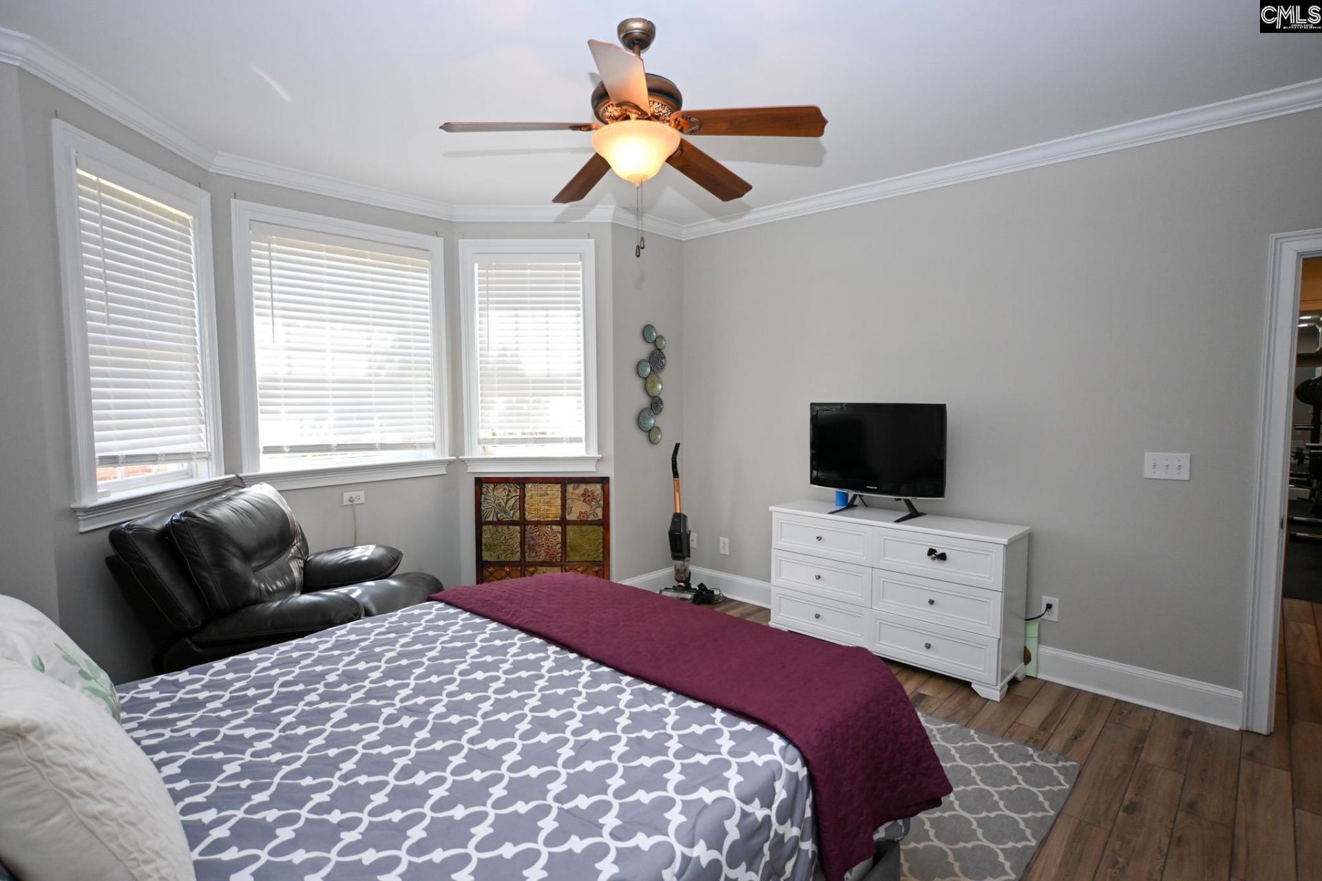 220 Ascot Glen Road  Photo 74