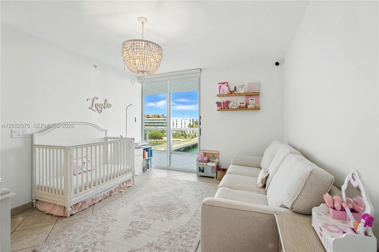 10 Venetian Way, Unit 604, Miami Beach, FL 33139 Photo
