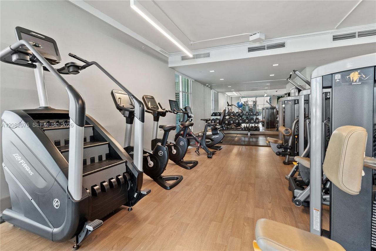 10 Venetian Way, Unit 604, Miami Beach, FL 33139 Photo