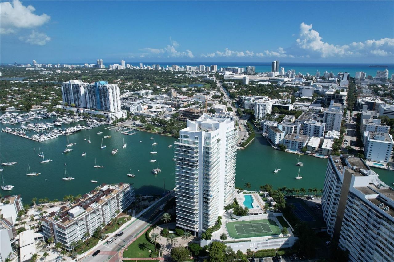 10 Venetian Way, Unit 604, Miami Beach, FL 33139 Photo