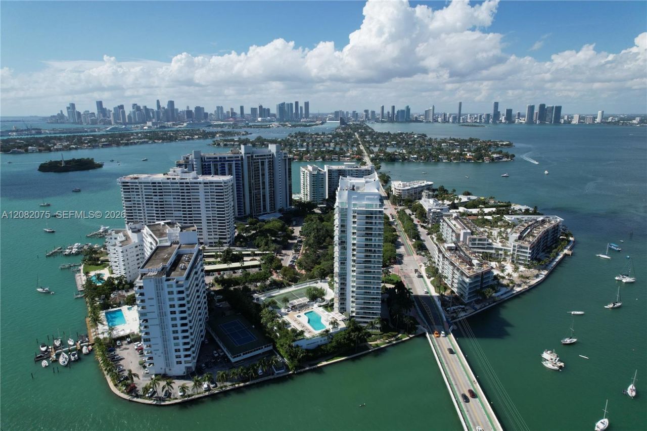 10 Venetian Way, Unit 604, Miami Beach, FL 33139 Photo