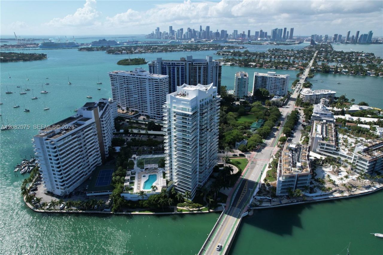 10 Venetian Way, Unit 604, Miami Beach, FL 33139 Photo