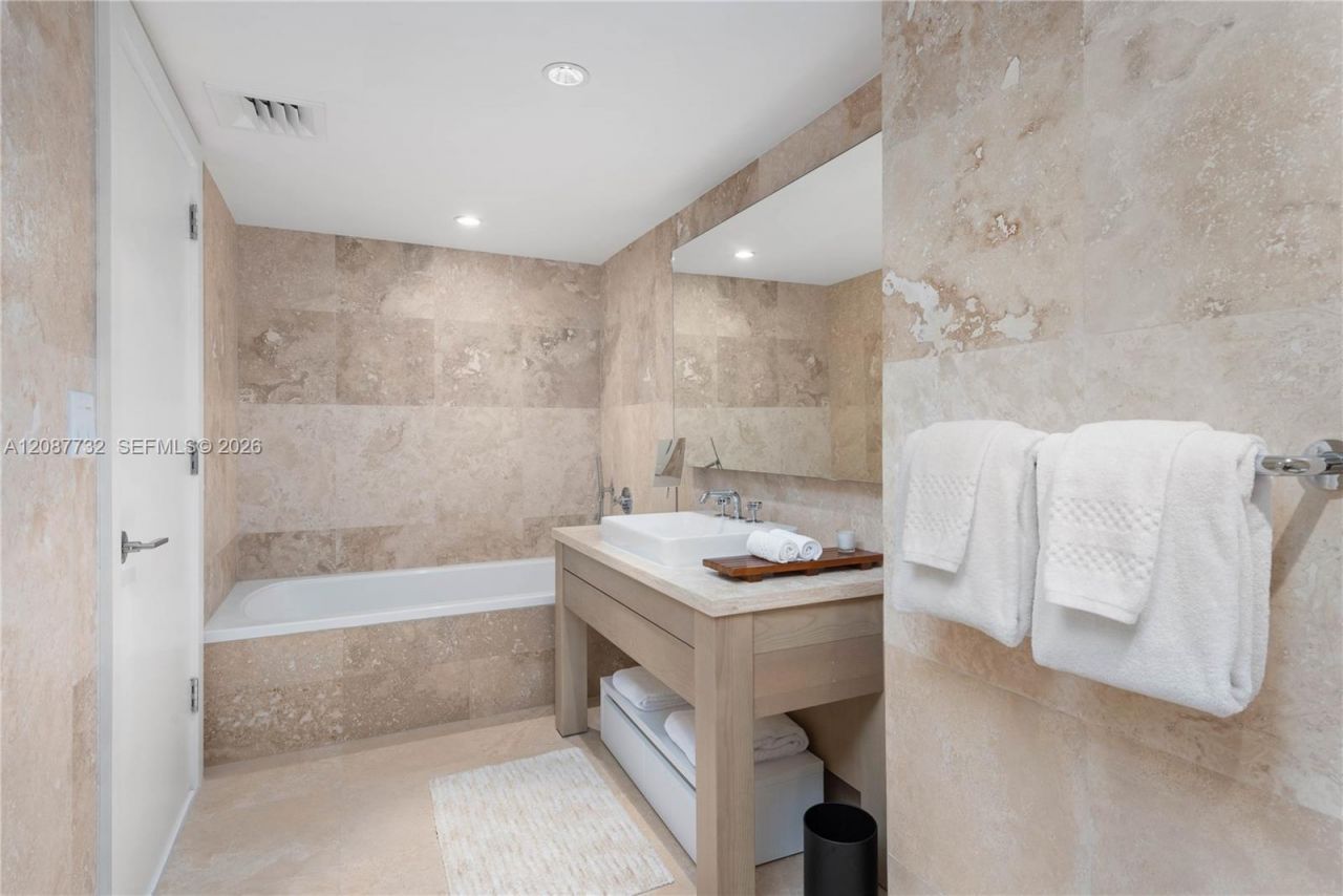 102 24th St, Unit 1531, Miami Beach, FL 33139 Photo