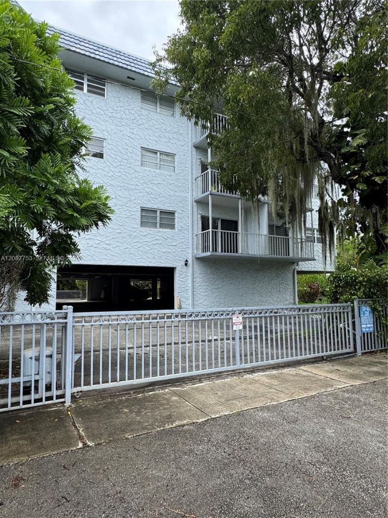 12290 NE 11th Ct, Unit 101, North Miami, FL 33161 Photo