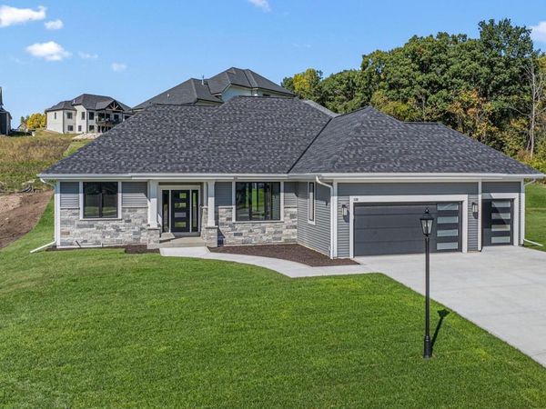 110 Retzer View COURT, Waukesha, WI 53188
