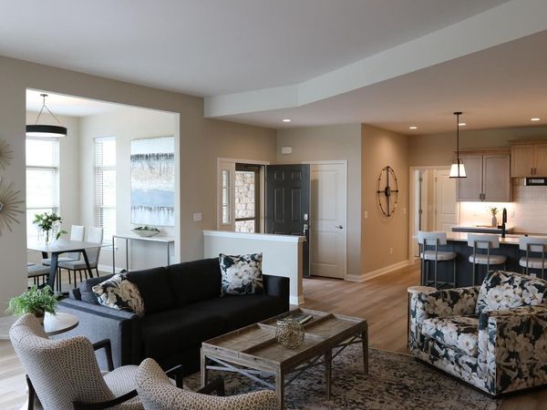 892 S Verona CIRCLE, Unit 31, Grafton, WI 53024