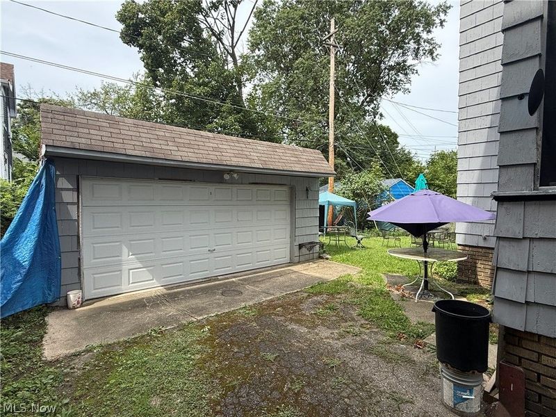 1574 Glenmont Road, East Cleveland, OH 44118 Photo 3