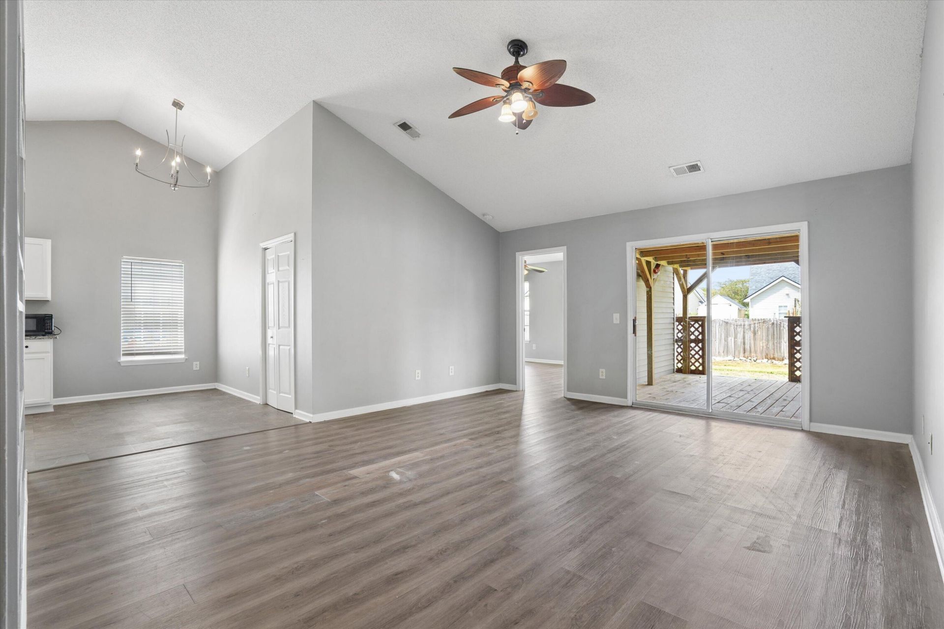 109 Dovetail Circle Photo 11
