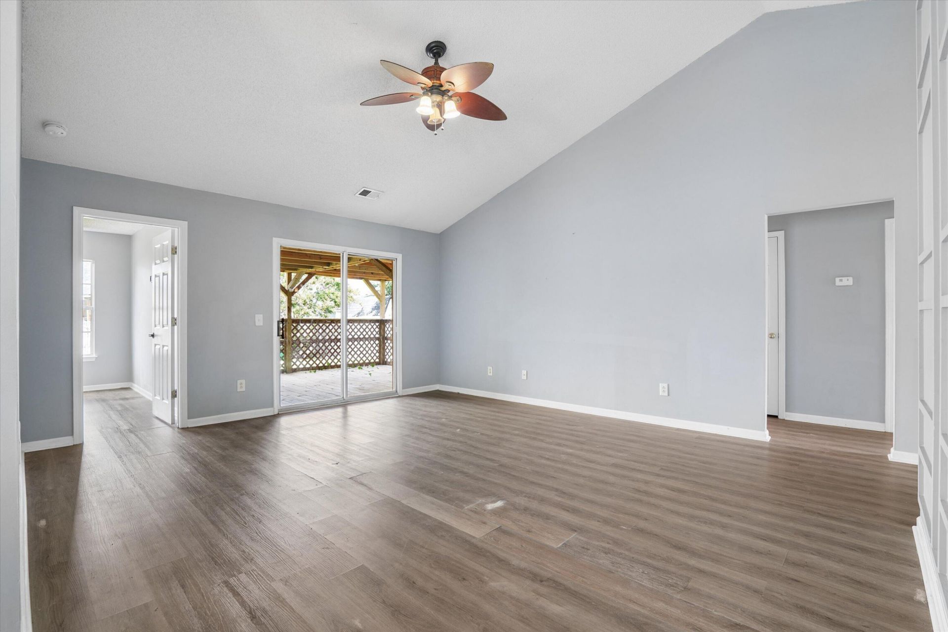 109 Dovetail Circle Photo 12