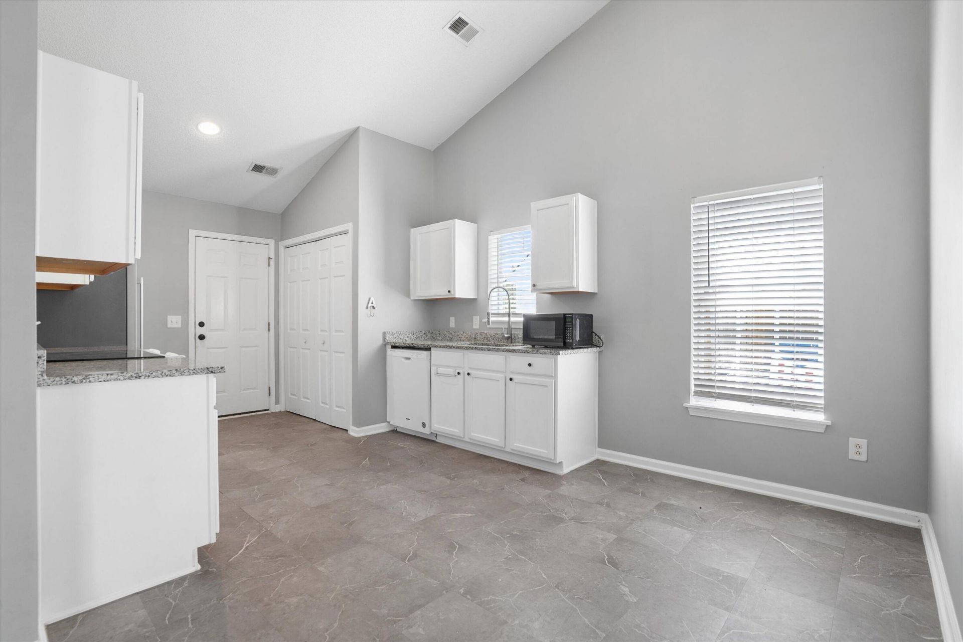 109 Dovetail Circle Photo 15