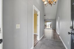 109 Dovetail Circle photo 4